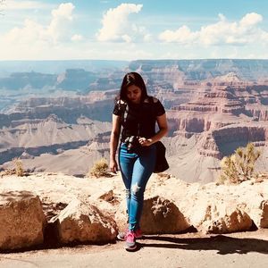 Meet your Posher, रेजी